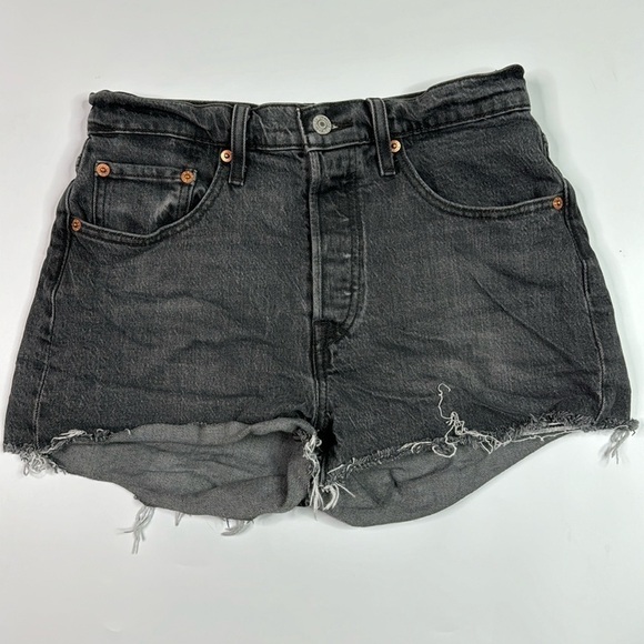 Levi's Premium 501 Black Raw Hem Shorts Size 27 - Picture 1 of 7